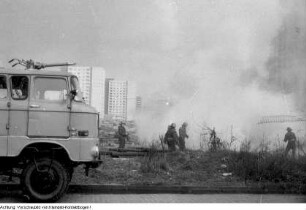 Dresden, Johannstadt-Nord. Feuerwehreinsatz, Juli 1975