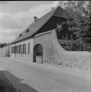 Dresden-Pillnitz, Dampfschiffstraße 4. Wohnhaus (nach 1800)
