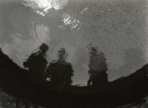 Auftrag Schulmuseum Dresden. Serie "Elbe". Blick in den Elbebrunnen auf die aufsteigenden Wasserperlen der Quelle