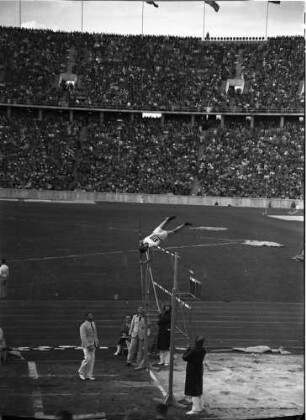 Berlin: Reichssportfeld; Stabhochspringer 510