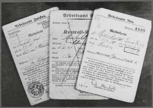 Meldekarte der Arbeitsämter Zwickau und Aue (sogennante Stempelkarten) für den erwerbslosen Tischler Erich Meinhold aus Markersbach 1930/33