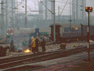 Stuttgart Hbf. Dieseltriebwagen Baureihe 601 IC Gleisbauarbeiter