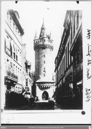 Eschenheimer Turm und Große Eschenheimer Straße von Süden