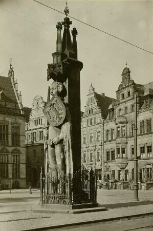 Der Roland : Bremen, Marktplatz, Roland vor der Südseite des Rathauses
