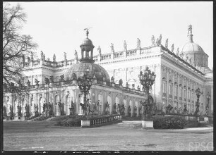 Potsdam, Neues Palais, Gartenseite, Südostansicht.