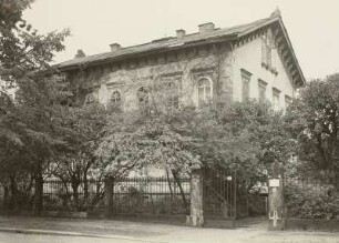 Dresden, Neustadt, Wohnhaus am Unteren Kreuzweg, Straßenansicht