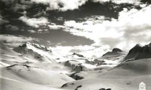Silvretta. Piz Montana, Piz Tasna und Breite Krone. Blick nach Süden