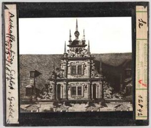 Aschaffenburg, Kurmainzisches Schloss, Giebel