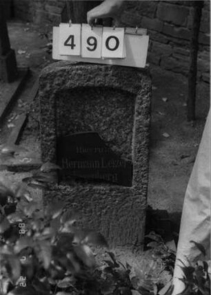 Grabstein 490