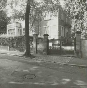 Dresden-Südvorstadt, Hübnerstraße 6. Villa (1886; L. W. Lippold). Straßenansicht