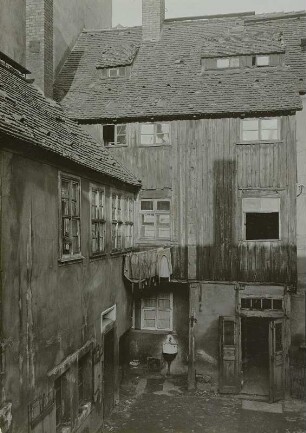 Dresden, Friedrichstraße : Dresden, Friedrichstraße 5. In dem Haus wohnte Johann Wolfgang Goethe im März 1768 als Leipziger Student bei einem Besuch bei dem Schuster Hauck