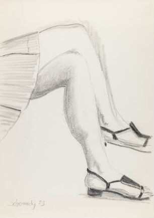 Studie Beine mit nackten Füßen in schwarzen Sandalen (nach Brigitte)