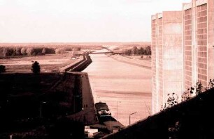 Scharnebeck: Hebewerkausfahrt und Elbe-Seitenkanal