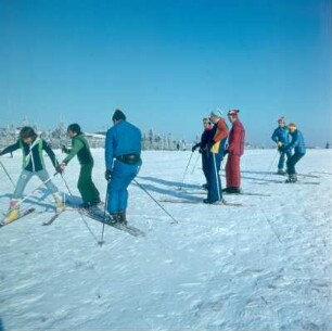 Rhön. Skifahrer auf den Hängen der Wasserkuppe