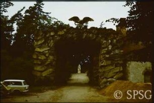 Potsdam, Park Sanssouci, Felsentor.