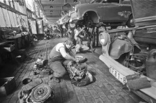 Trabant in der Werkstatt