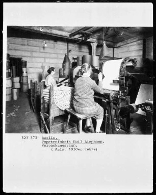 Verpackungsraum in der Tapetenfabrik Emil Liepmann in Berlin