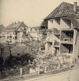 Zerstörungen Zweiter Weltkrieg. Belchenstraße, Weiherfeld