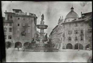 Trient. Piazza Duomo. Neptunbrunnen