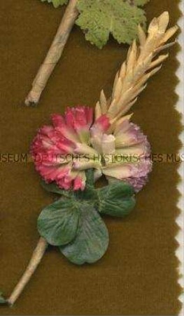 Deutsches Rotes Kreuz, Wiesen- und Feldblumen (Klee), Spendenabzeichen zugunsten des Kriegswinterhilfswerks 1942