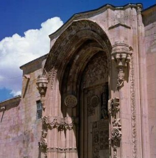 Divrigi, Moschee und Krankenhaus, Portal des Krankenhauses