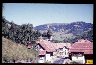 Neuenweg mit Blick auf den Belchen