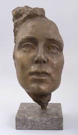 Porträtmaske Benjamine Kolbe
