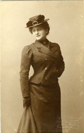 Ries, Antoinette (1875-?)