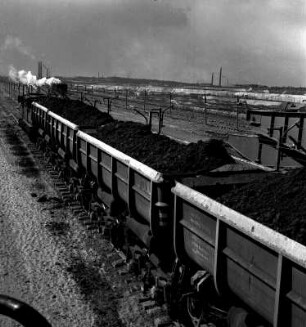 Kohle- und Abraumzug im VEB Braunkohlenwerk Mulde-Nord Gräfenhainichen, Tagebau Muldenstein
