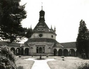 Jindřichův Hradec (Neuhaus). Schloss (13. Jh.). Schlossgarten mit Lusthaus "Rondell" (1591-1596)