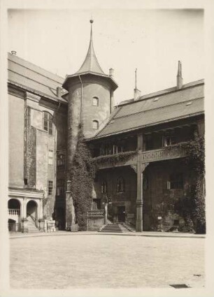 Ostpreußen. Königsberg. Ansicht der Innenseite des Nordflügels mit Lidlauturm des Königsberger Schlosses