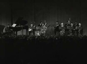 Charleston Hot Peppers. Am Piano Gerry Arnold