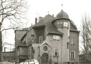 Dresden-Neustadt, Klarastraße 8. Wohnhaus (1903/1904). Eingangsseite