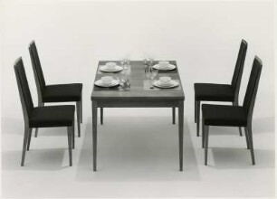 Stuhl "Mod. 434 / 05" und Tisch "Mod. 603 / 33" von O. F. Pollak