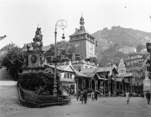 Marktbrunn und Stadtturm : Karlsbad (Karlovy Vary/Tschechische Republik). Marktbrunn und Stadtturm
