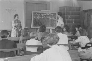 Sorbisches Lehrerbildungsinstitut, Sorbische Volkshochschule (SVH) Radibor. Chor Unterricht. : Serbski wučerski wustaw, Serbska ludowa uniwersita (SLU) w Radworju, chórowa wučba