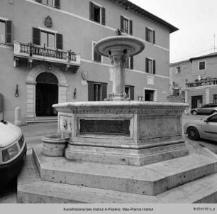 Campo & Piazza XX Settembre & Piazza del Comune, Chiusi