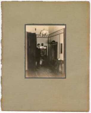 Albert Wiese holt Brennholz