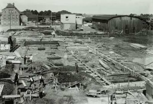 Güstrow. Blick über die Baustelle Schlachthof (1928-1932) zur Speicherstraße