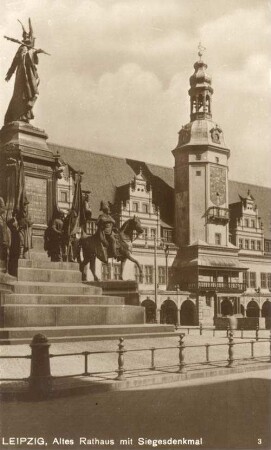 Leipzig: Altes Rathaus mit Siegesdenkmal