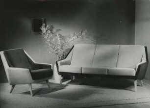 Sessel Modell 1550 und Sofa 1552 der Carl Straub, Goldfeder-Polstermöbelfabrik
