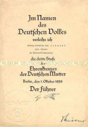 Urkunde zur Verleihung des Ehrenkreuzes der Deutschen Mutter