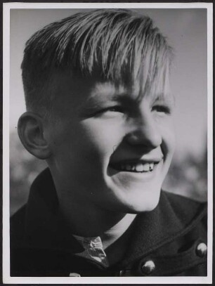 Portrait eines Hitlerjungen