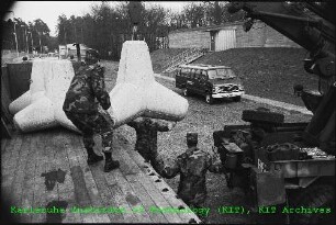 Objektschutzmaßnahmen auf dem Gelände des Kernforschungszentrums Karlsruhe (KfK)