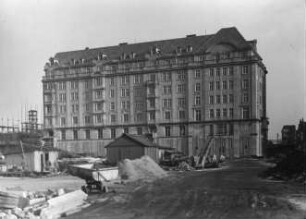 Dresden, Altmarkt, Wohnblock: Ostseite
