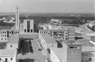Stadtansicht : Blick über eine libysche Stadt mit Kirchengebäude