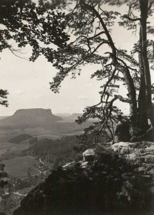 Elbsandsteingebirge. Blick von der Kleinen Bastei zum Lilienstein