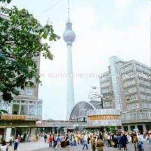 Der Alexanderplatz in Berlin (Ost)