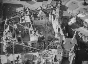 Wiederaufbau des Residenzschlosses in der Dresdner Altstadt : Blickrichtung Westen zum Theaterplatz