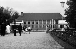 Bad Dürrheim: Neues Kurhaus, vom Kurpark aus